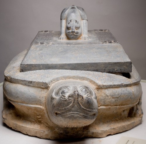 Stone Tortoise Carrying Epitaph Steles